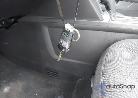 2017 Chevrolet Equinox Ls z USA, uszkodzony, nr VIN 2GNALBEK4H1614395